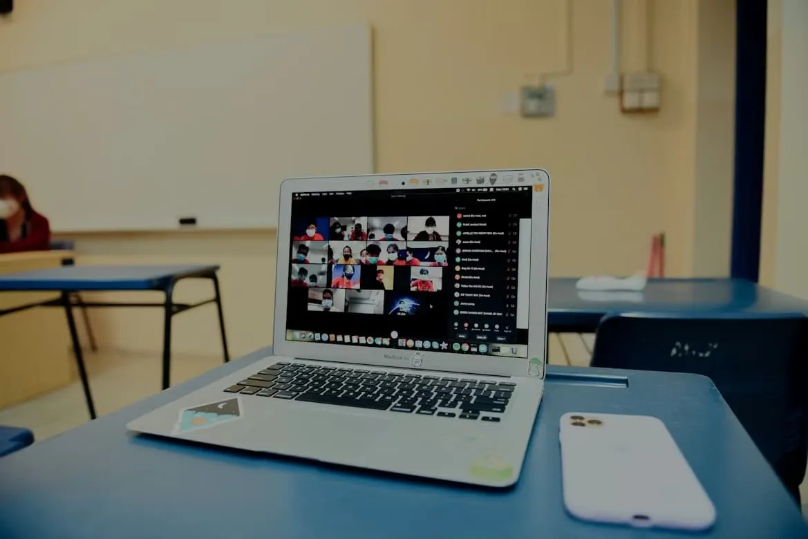 E-Learning Works for Some and Fails Others. A New Study From an Effat University Researcher Explains Why.